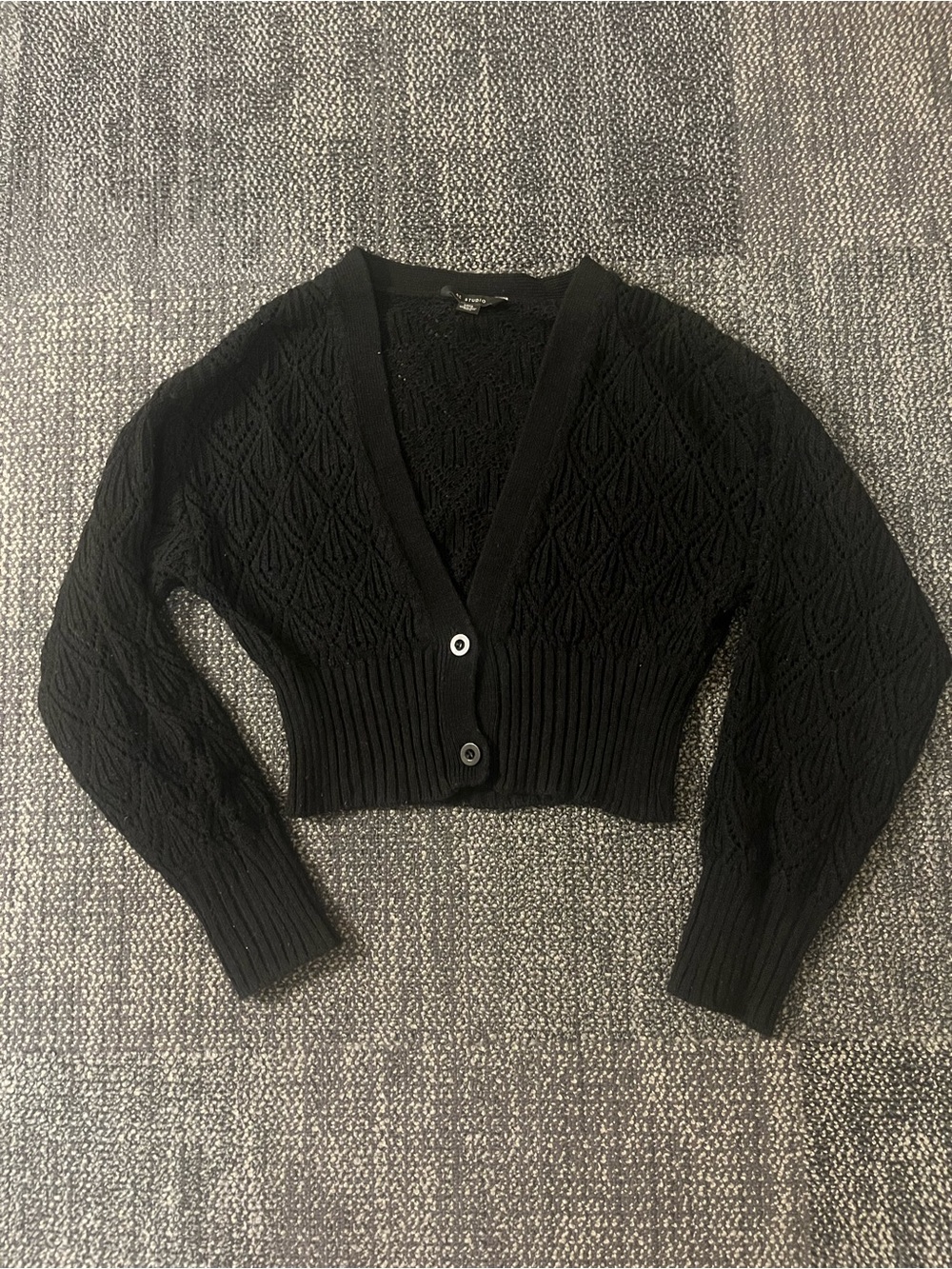AE Studio Cropped V-Neck Cardigan - Black